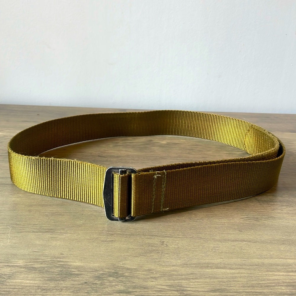Men’s tactical nylon army green belt approx 46”